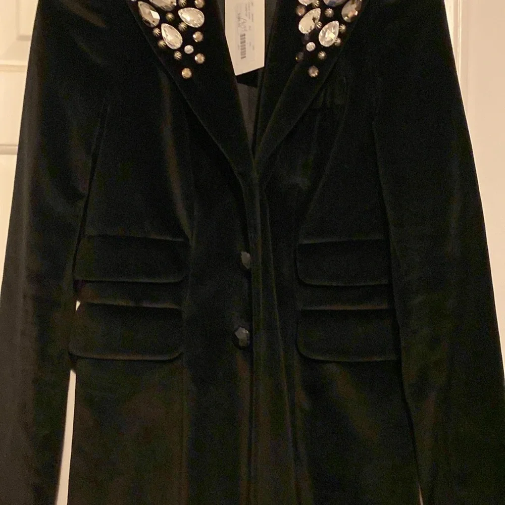 LaRok Black Velvet Jacket with Lapel Encrusted with Jewels. Size Small - Picture 4 of 11
